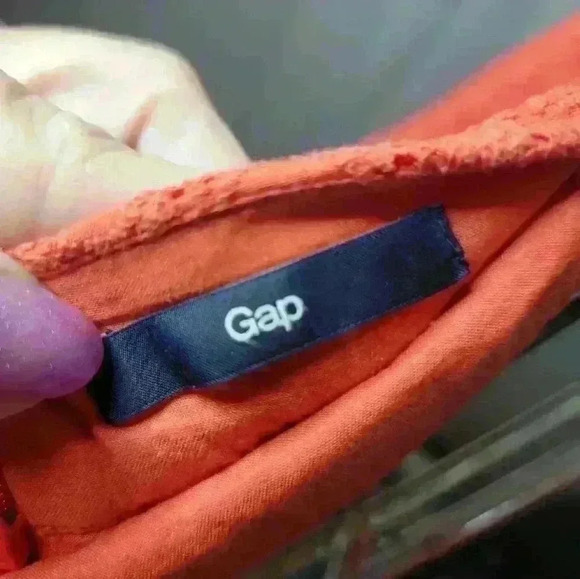 Gap Coral colored eyelet mini skirt size small. - Picture 6 of 6